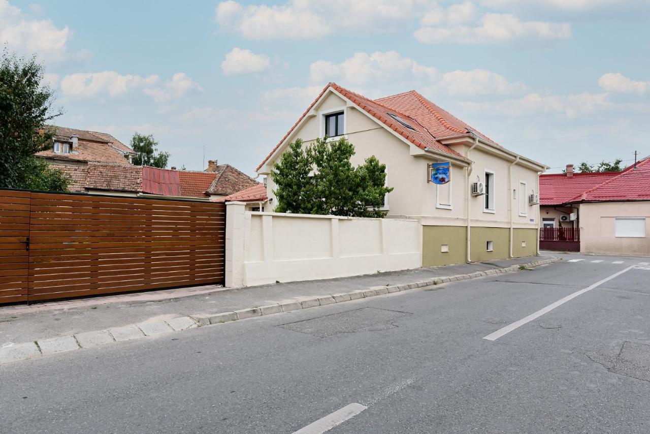 Chic Voyage Hotel Sibiu Exterior photo
